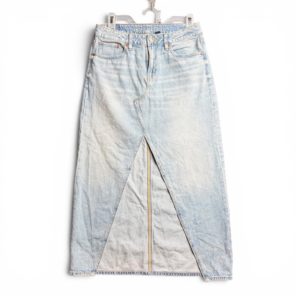 American Eagle Womens Low Rise Maxi Denim Skirt Light Wash Front Slit Size 2 - Picture 1 of 10